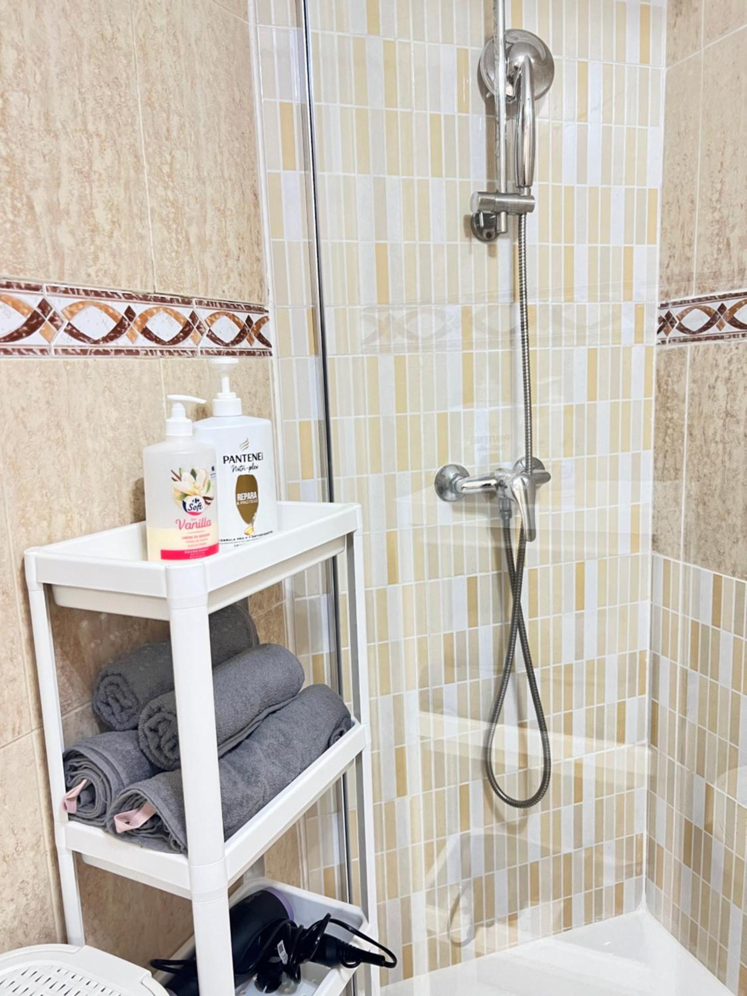 Renovated Cosy Studio 350 M Playa Del Cura, With Official Touristic License Torrevieja Ngoại thất bức ảnh