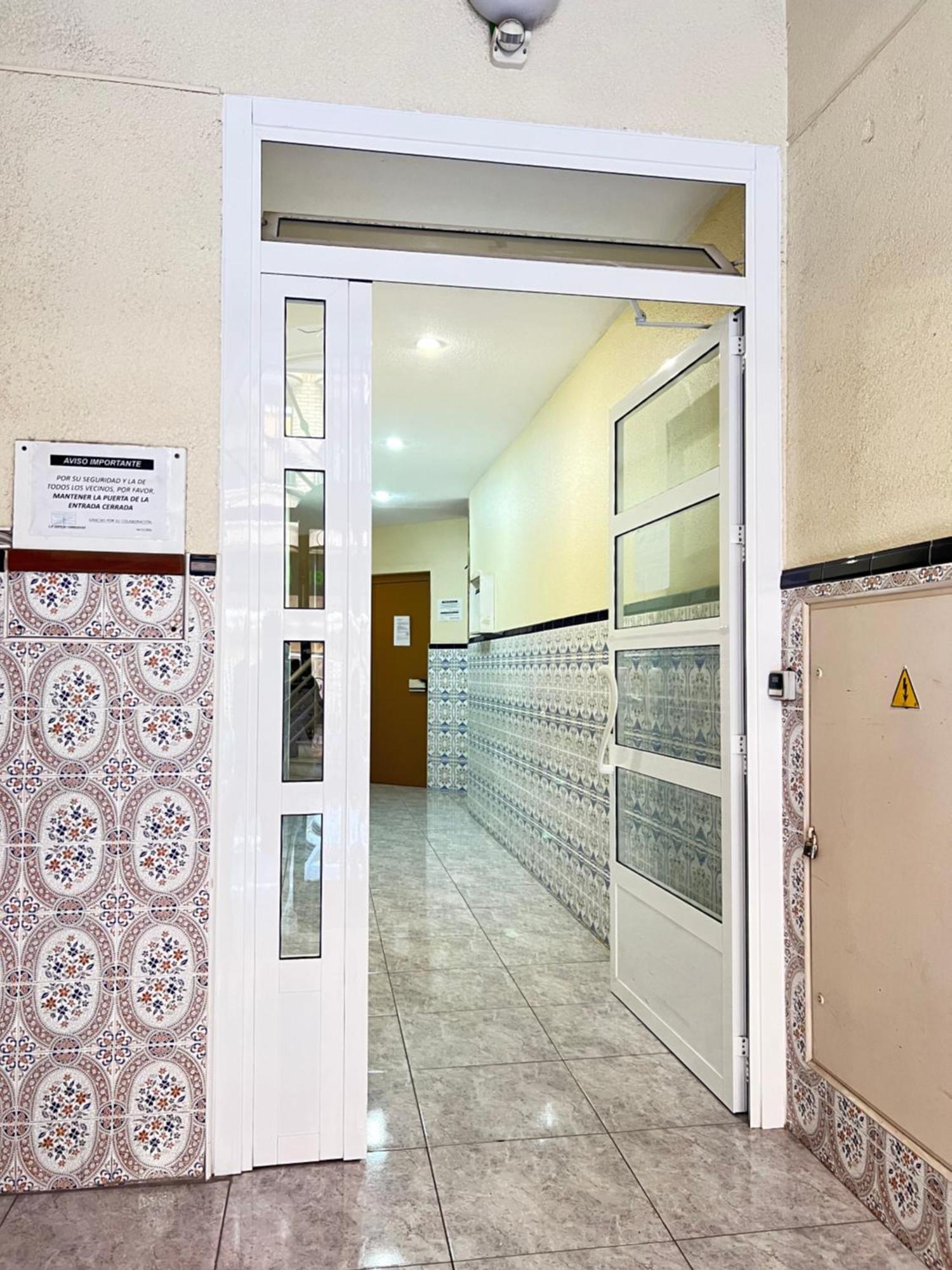 Renovated Cosy Studio 350 M Playa Del Cura, With Official Touristic License Torrevieja Ngoại thất bức ảnh