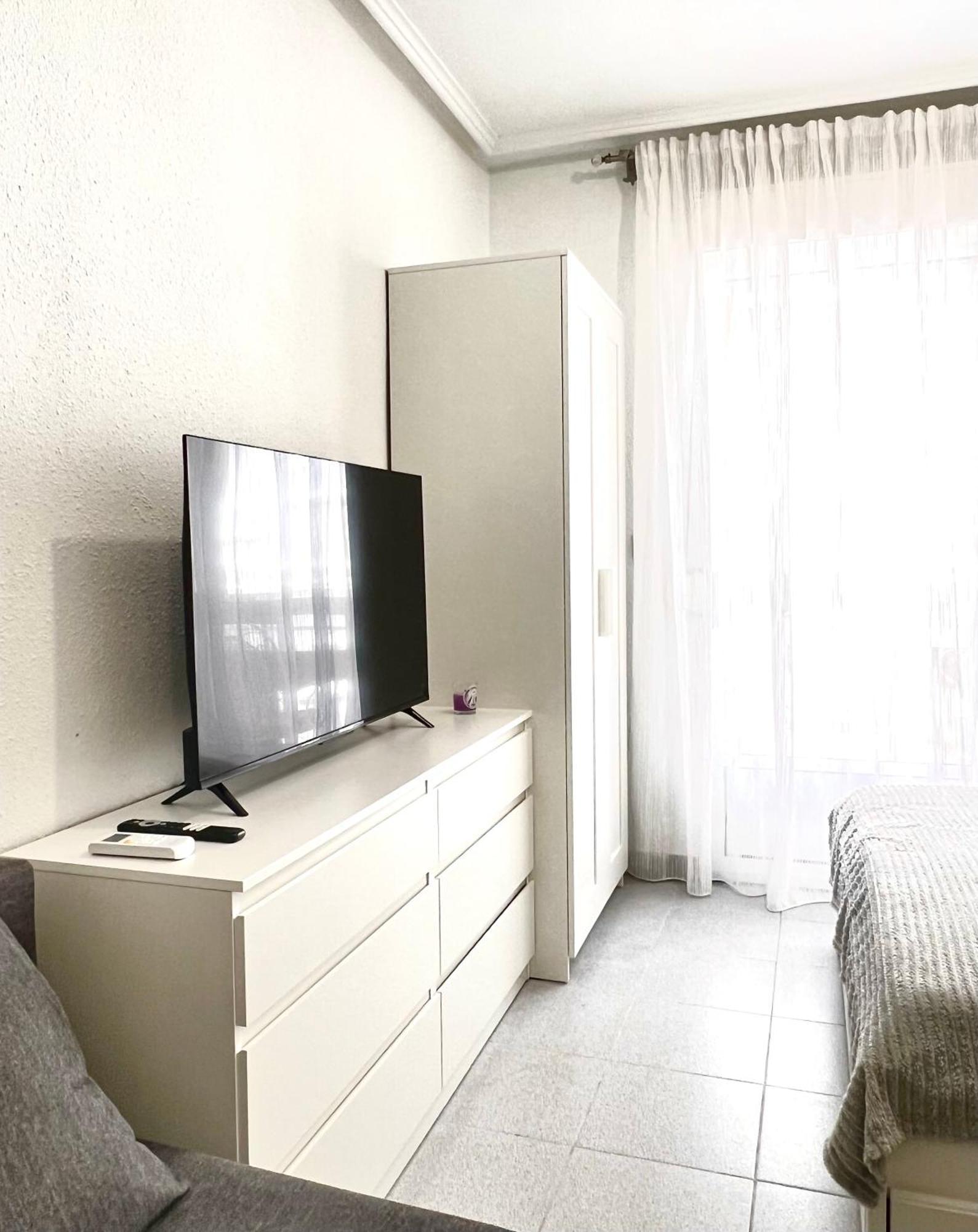 Renovated Cosy Studio 350 M Playa Del Cura, With Official Touristic License Torrevieja Ngoại thất bức ảnh